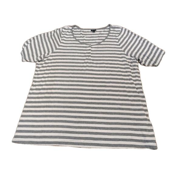 Torrid womens shirt Size 5x 28 Plus Gray White Striped Henley Top Tunic EUC - Picture 1 of 11